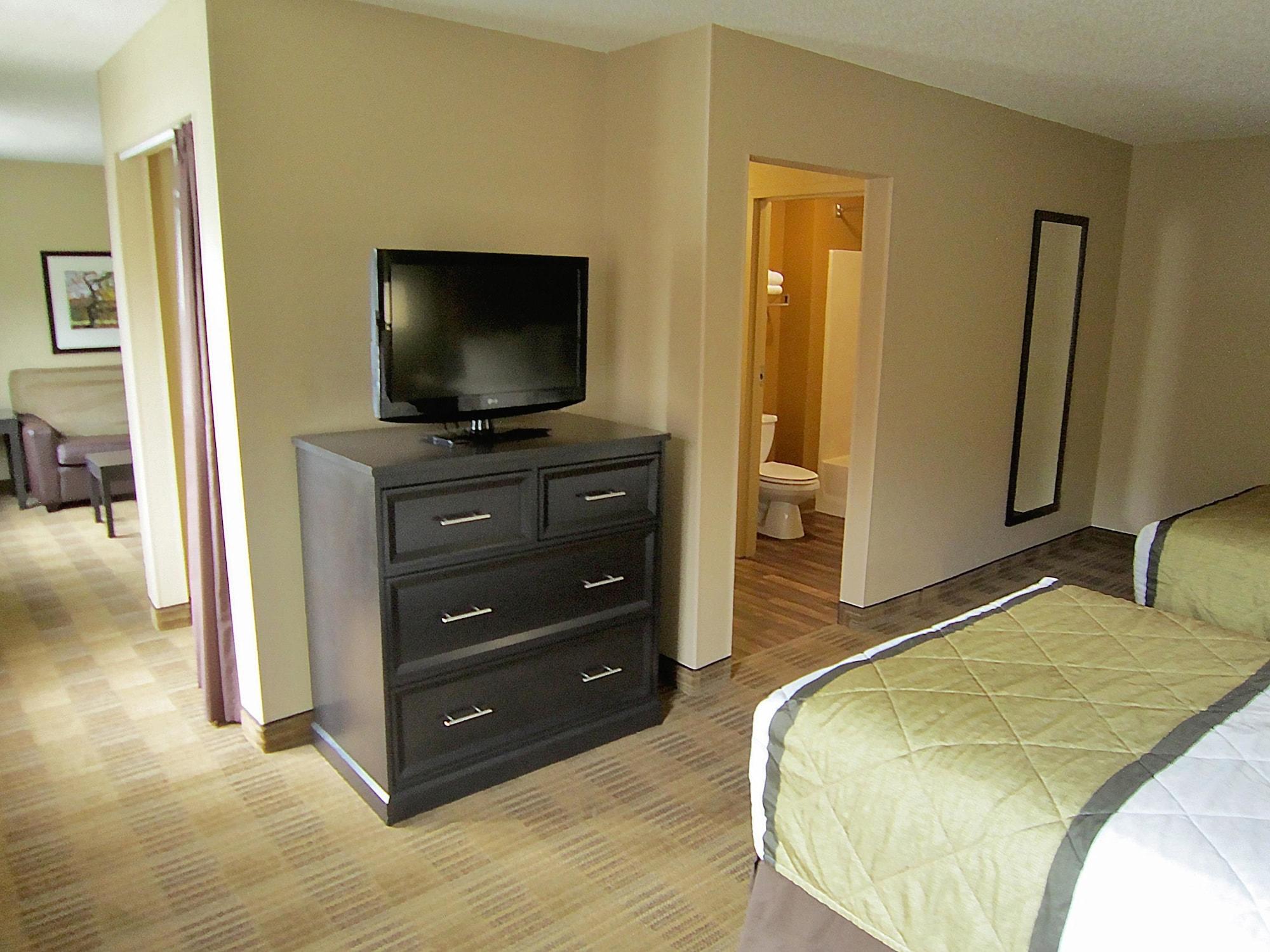 Extended Stay America Suites - Detroit - Novi - Orchard Hill Place Northville Екстериор снимка
