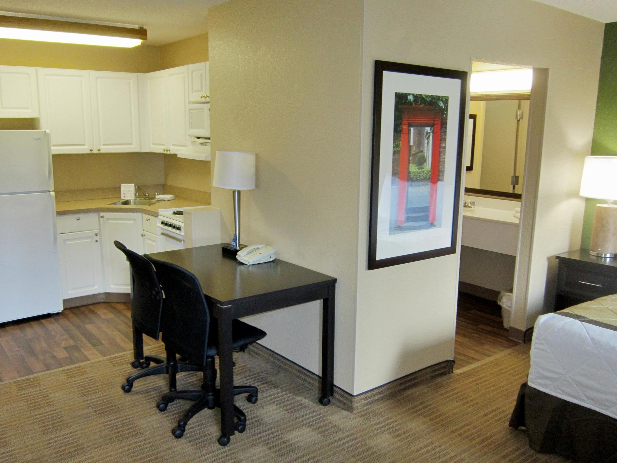 Extended Stay America Suites - Detroit - Novi - Orchard Hill Place Northville Екстериор снимка